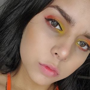 Meet your Posher, Thalia